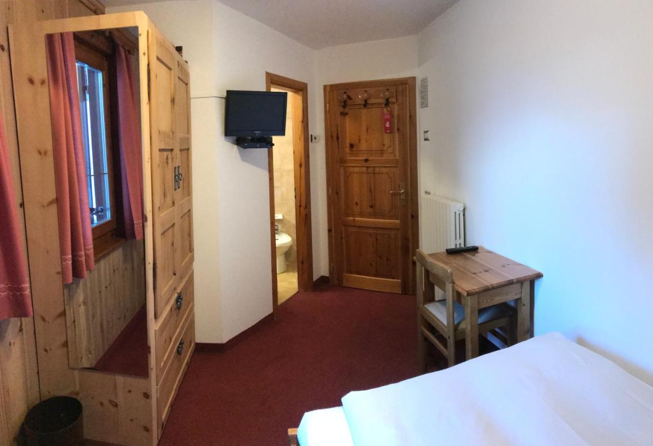 Garni La Casetta Hotel Livigno Kültér fotó