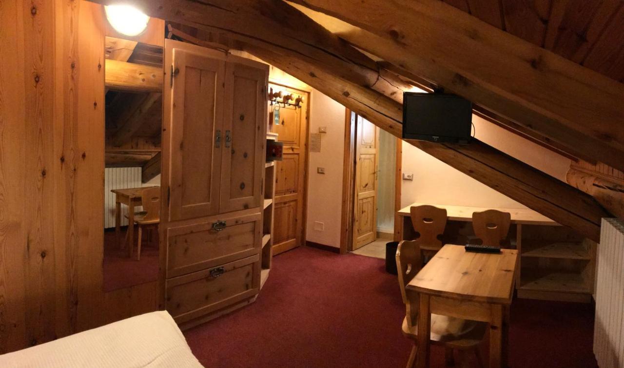 Garni La Casetta Hotel Livigno Kültér fotó