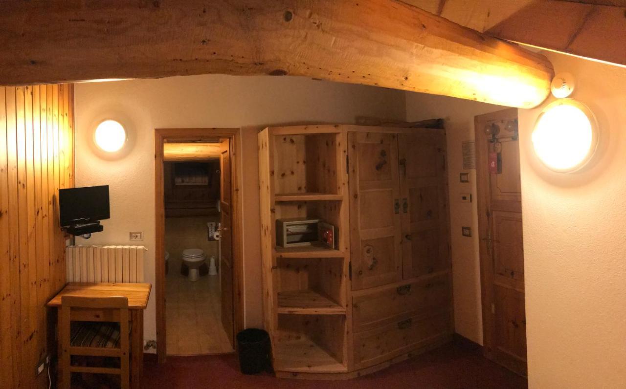 Garni La Casetta Hotel Livigno Kültér fotó