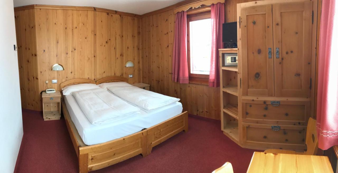 Garni La Casetta Hotel Livigno Kültér fotó